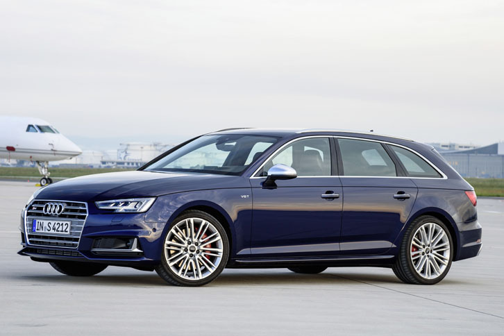 アウディS4アバント（エクステリア）