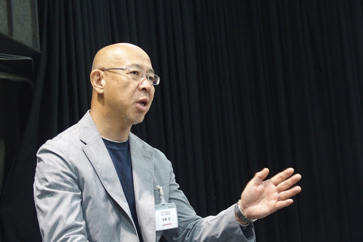3代目「フリード」の開発責任者を務めた本田技研工業 電動事業開発本部 BEV開発センターの安積 悟（あづみ さとる）さんに「トヨタの『シエンタ』をどれくらい意識していますか？」とずばり聞いてみた。
