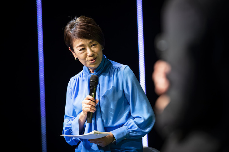 発表イベントに登壇したキャスター／ジャーナリストの安藤優子氏。