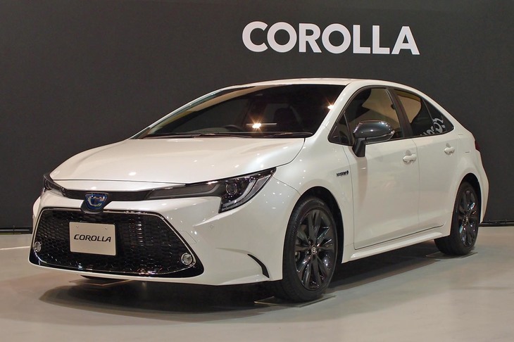 2019年9月17日に発売された新型「トヨタ・カローラ」。先代のセダンには「カローラアクシオ」の名が与えられたが、今回はシンプルな「カローラ」という名称に。