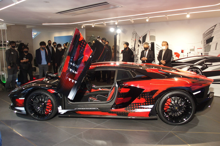 アヴェンタドールS“dressed”by Yohji Yamamoto（サイドビュー）