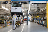 EVの生産体制強化のため、新会社ルノーエレクトリシティーに組み込まれるモブージュ工場。現在は「カングー」の専門工場として稼働している。