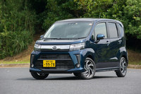 6代目となる現行型「ムーヴ」は2014年12月に登場。走りや燃費を含めた「基本性能のレベルアップ」が重視されており、軽さと剛性の高さを追求したダイハツの新世代ボディー構造「Dモノコック」が初めて採用された。