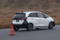 サスペンションも専用セッティング。4輪をしっかりと接地させ、タイヤを使い切ることを目指している。