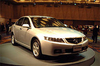 ホンダ、新型「アコード」シリーズを発表