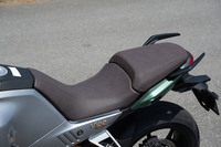 ドゥカティ・スクランブラー アーバンモタード（6MT）／アプリリアRS660リミテッドエディション（6MT）／モト・グッツィV100マンデッロS（6MT）【試乗記】の画像