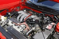 ビーノさんが小さな宝石のごとく魅了された1.8リッターV6エンジン。