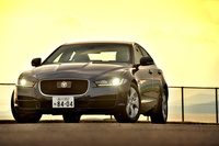 ジャガーXE プレステージ