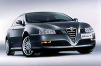 
	【写真上】「アルファ8c」
	【写真下】「アルファGT」
	 