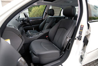 内装写真は、いづれも「E550アバンギャルドS」
	 