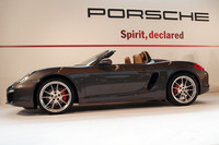 サイドビュー。ホイールベースは先代モデルより60mm延長された。