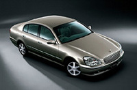 日産「シーマ」の4WD車をマイナーチェンジの画像