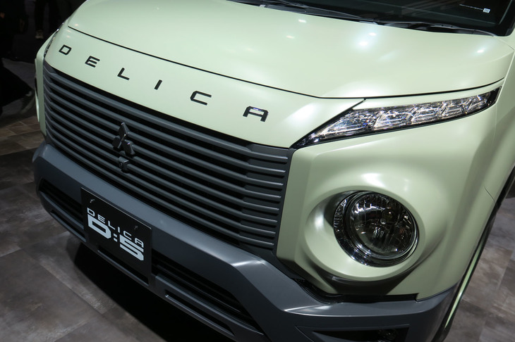 三菱デリカD：5 eye・キュートproduced byテリー伊藤