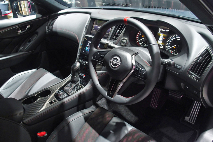 日産スカイラインNISMO