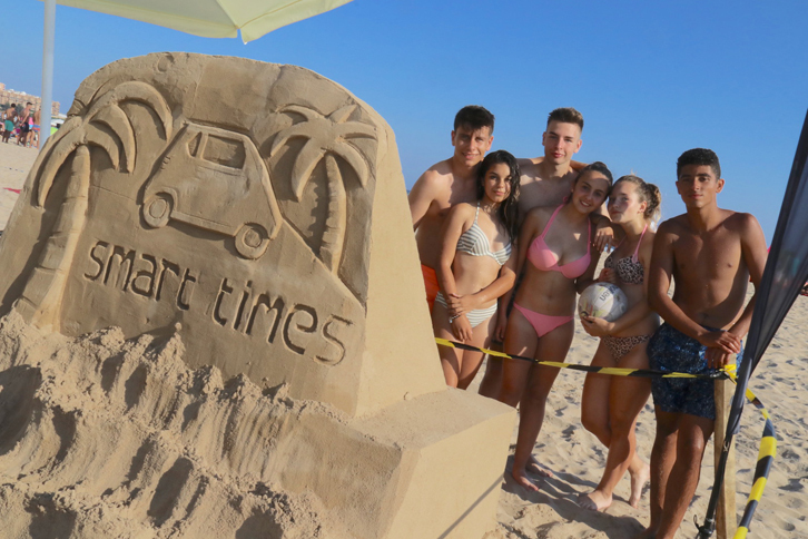 今回の会場はビーチ直結！