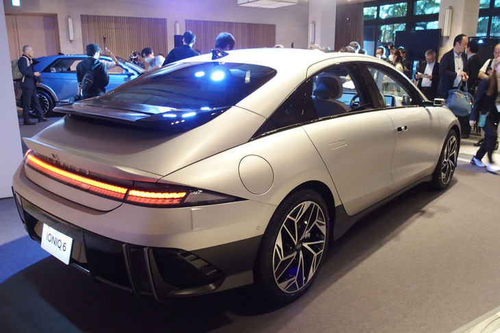 ヒョンデ・アイオニック6（リアビュー）