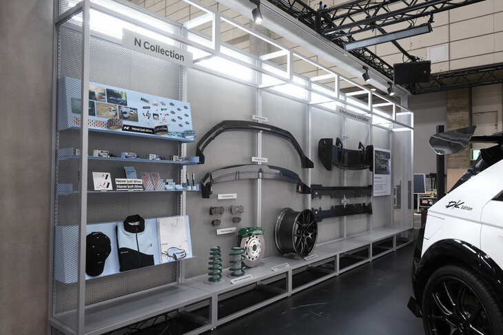 「東京オートサロン2025」より、ヒョンデのブースの様子。（写真：ヒョンデ モビリティー ジャパン）