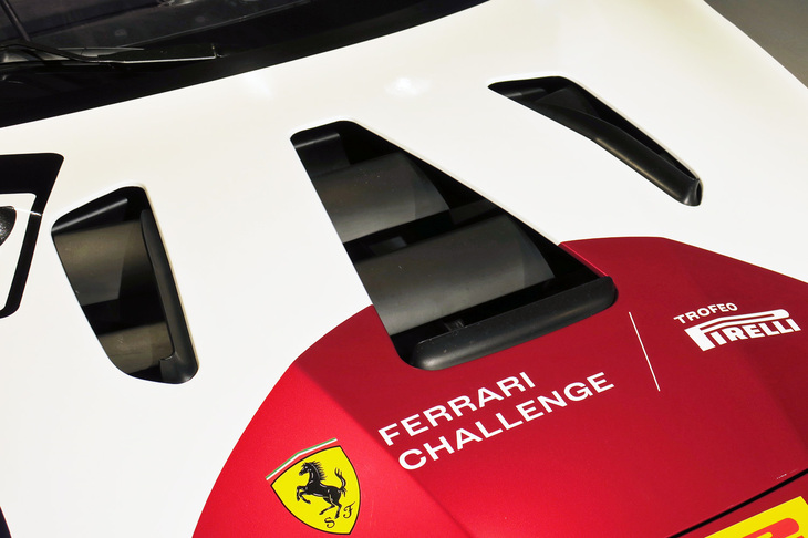 フェラーリ488チャレンジEVO（エアダクト）