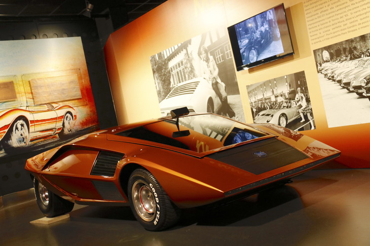 1970年のトリノモーターショーでデビューを飾ったベルトーネの「ランチア・ストラトス ゼロ」。