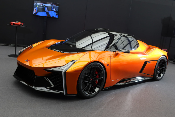 ジャパンモビリティショー2023に出展された、トヨタのEVスポーツ「FT-Se」。