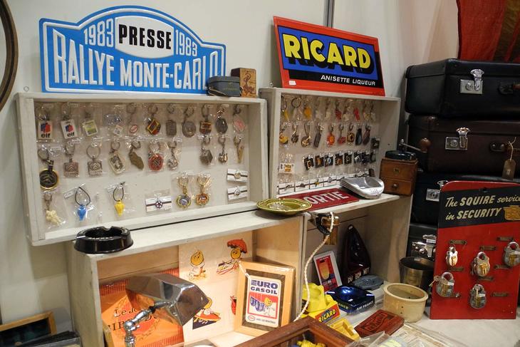 オフィス403のブース。