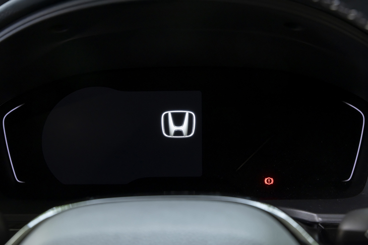 カメラマンには重々注意していたのだが、シャッターのタイミングを誤ってしまったというカット。