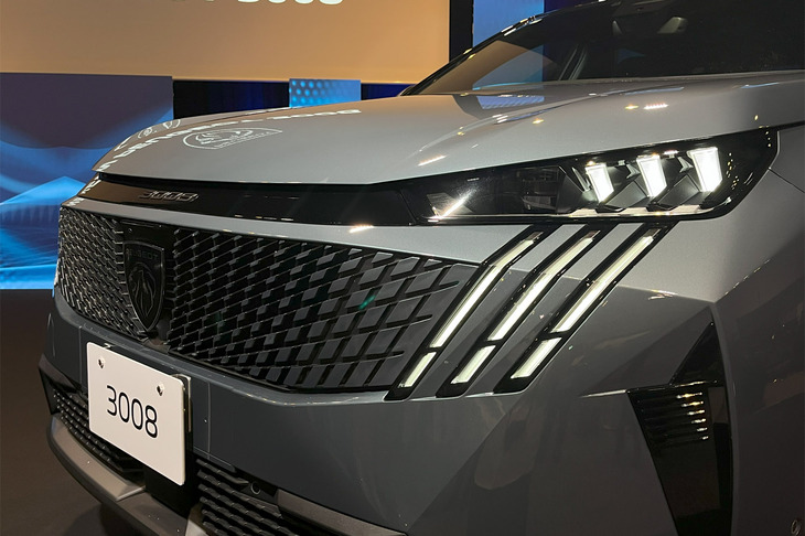 プジョー3008（フロントマスク）