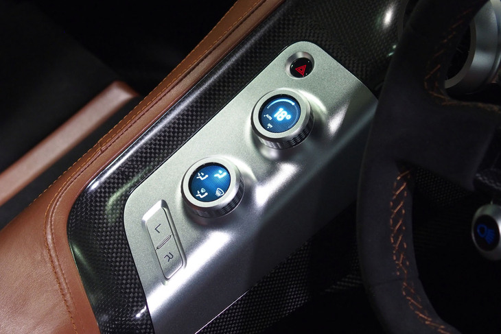 AIM EV SPORT 01／エイム