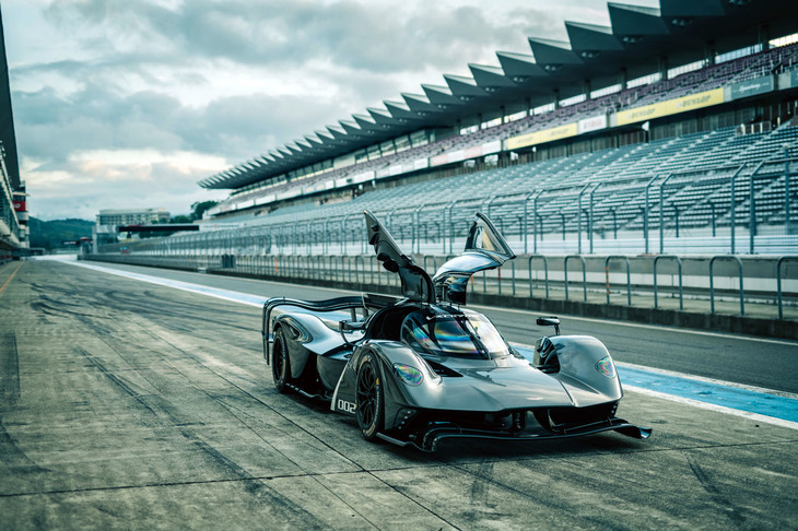 アストンマーティン・ヴァルキリーAMR Pro（ガルウイングドア）