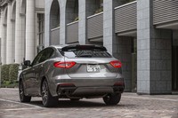 “究極のマセラティSUV”とうたわれる「レヴァンテ トロフェオ」。生産は、イタリア・トリノのミラフィオーリ工場で行われる。