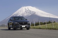「マツダCX-5」のマイナーチェンジモデルが発売されたのは、2018年3月のこと。今回はガソリンモデルの最上級グレード「25S Lパッケージ」に試乗した。