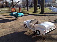 ウィンザーの公園にて。毎日約6000人もの市民がアメリカ側に通勤しているという