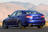 2007年1月のデトロイトショーに出品された「レクサスIS-F」。独特なマフラーエンドに注目。
（写真＝トヨタ自動車）