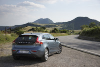 日本には2013年の初頭に上陸する予定。