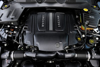 5リッターのV8スーパーチャージドユニットは510psと63.7kgmを発生。