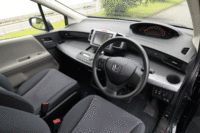 画像をクリックすると、運転席まわりの比較アニメーションが見られます。