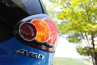 3連リングが特徴的な「アイゴ」のリアコンビランプ。