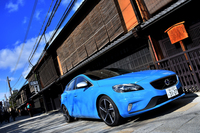 ボルボV40 T5 R-DESIGN