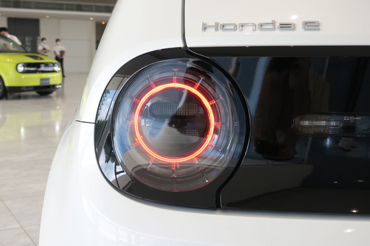 ホンダeアドバンス（リアコンビランプ）