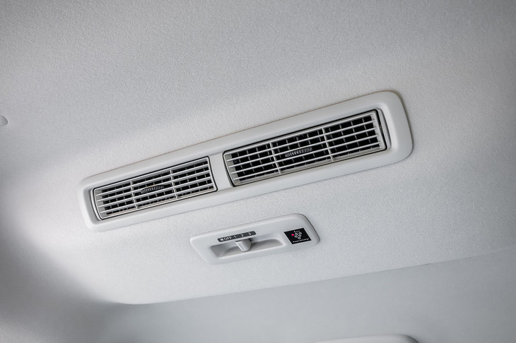 デリカミニTプレミアム（リアサーキュレーター）