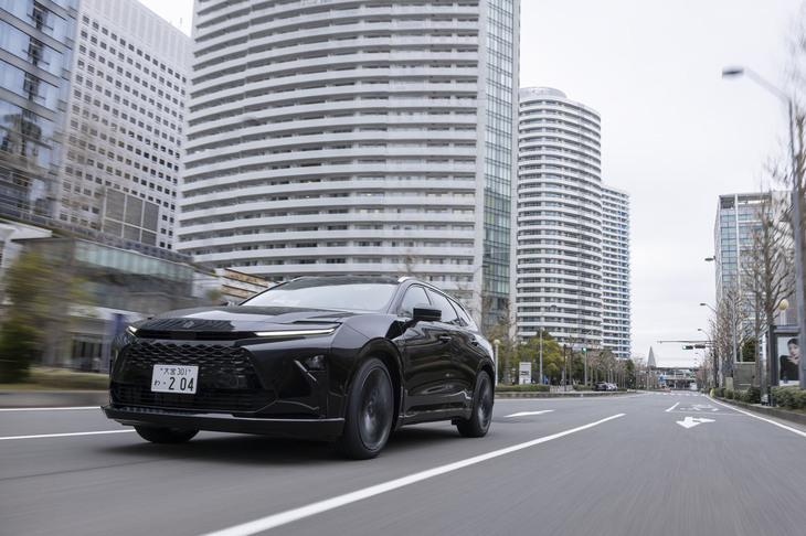 高い静粛性が印象的な「REGNO GR-XIII」。ブリヂストンのプルービンググラウンドでのテストによると、従来品よりロードノイズが12％、パターンノイズが8％低減しているという。（※詳しくはブリヂストンのウェブサイトをご覧ください）