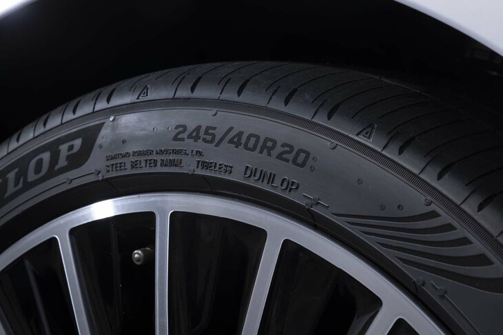 タイヤサイズは225/65R17から275/35R21までの全72種類。興味のある人は、ぜひマイカーに合うサイズがあるかチェックしてみよう。