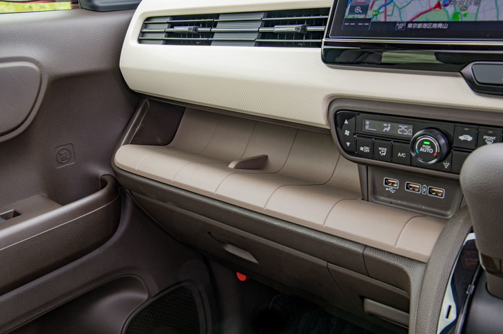 ホンダN-WGN L・ターボ Honda SENSING（インテリア）