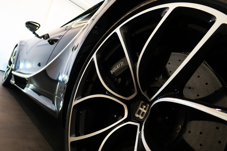 ブガッティ・シロン（タイヤ＆ホイール）