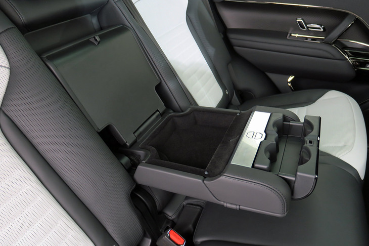 レンジローバー・スポーツSVエディションワン（リアセンターコンソール）