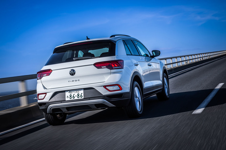 「ティグアン」や「Tクロス」と同様にMQBプラットフォームが用いられる「Tロック」。「TSIアクティブ」のサスペンションは前：マクファーソンストラット式、後ろ：トレーリングアーム式となる。