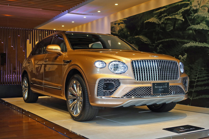 ベントレー・ベンテイガEWBアズール ファーストエディション