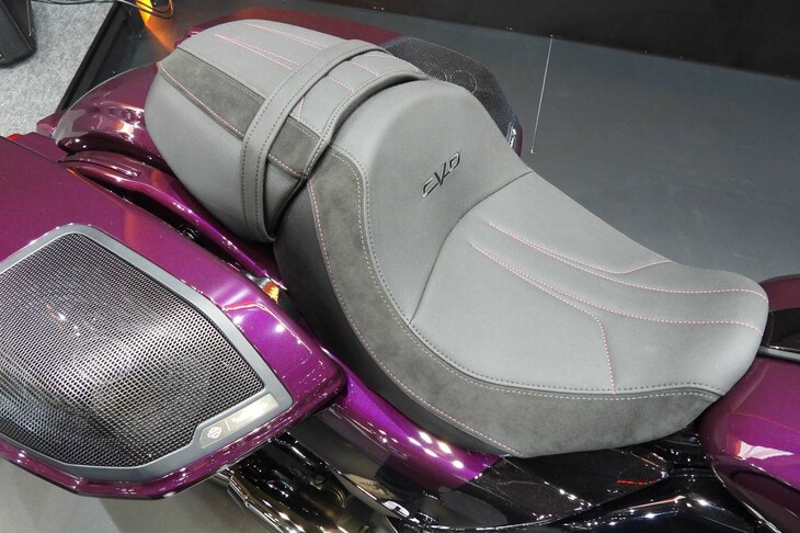 ハーレーダビッドソンCVOロードグライド