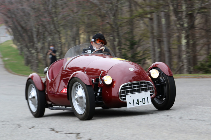 いかにも“虫”っぽいユーモラスな顔つきの1941年「フィアット・トッポリーノ テスタマリオ」。