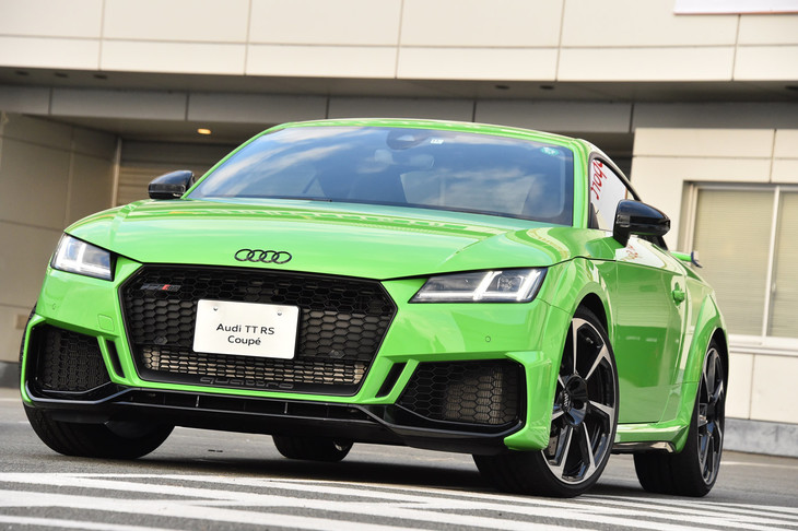 コンパクトクーペ「TT」の高性能版にあたる「TT RSクーペ」。現行型は2017年3月に日本に導入された。
